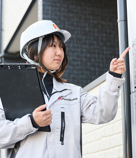 千葉・埼玉・神奈川・東京・広島・福岡エリアのアパート建築の現場で、安全と品質を管理するアパックスホームのスタッフ。