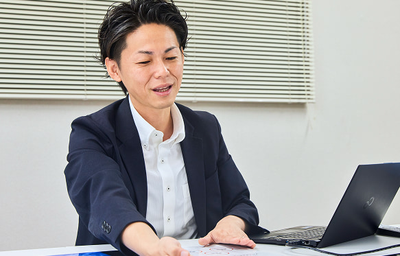 千葉・埼玉・神奈川・東京・広島・福岡エリアの土地仕入れから管理までワンストップで長期サポートするアパックスホームの専門スタッフ