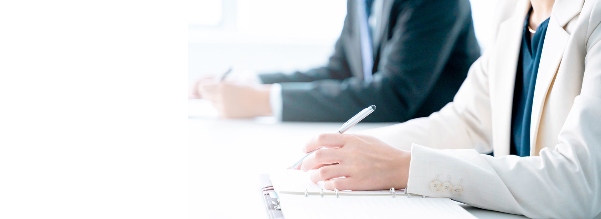 信頼できるビジネスパートナーと始める不動産投資セミナーの開催スケジュール【参加費無料】セミナー開催日程を見る